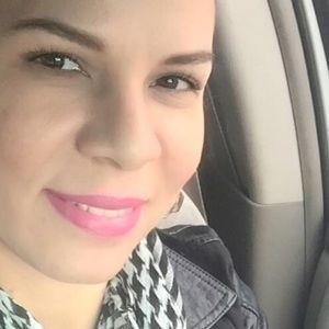 Meet your Posher, Elizabeth